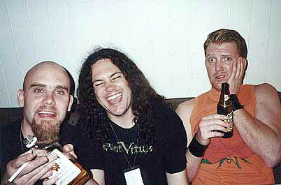 http://www.qotsa.de/site/bilder/bigpics/band20.jpg