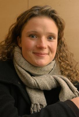 http://img.web.de/c/00/37/B2/32.420