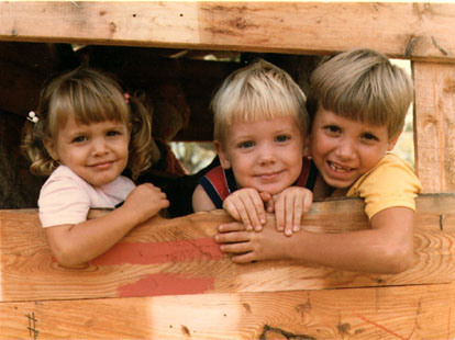 http://www.rendtheheavens.org/africa4-treehouse.jpg