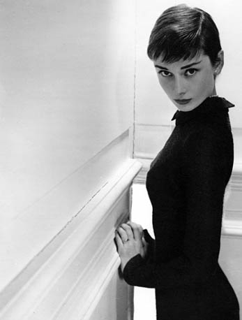 http://www.audreyhepburn.com/assets/gallery/popup/vtl_40.jpg
