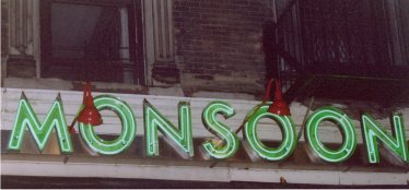 http://www.rzuser.uni-heidelberg.de/~sstanisi/index.html/kuenstlichtNEU/Bilder/monsoon.jpg